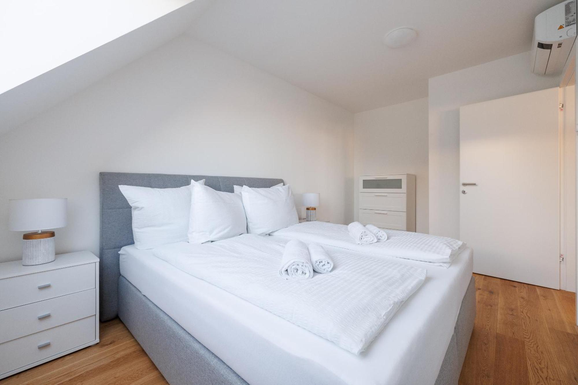 Symphony Apartments 40 - Modern Loft With Terrace And Grill In Central Location Wien Eksteriør bilde