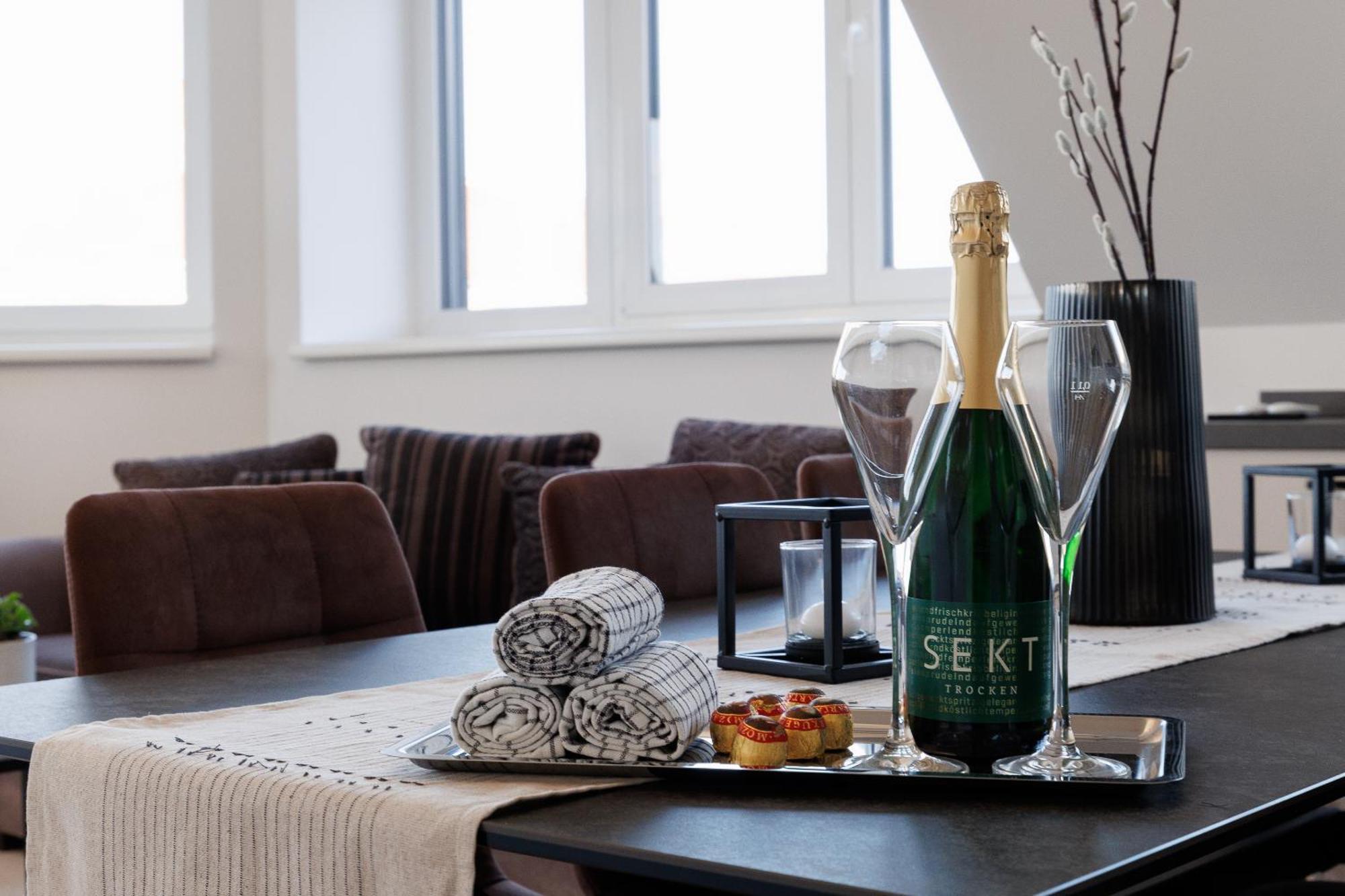 Symphony Apartments 40 - Modern Loft With Terrace And Grill In Central Location Wien Eksteriør bilde